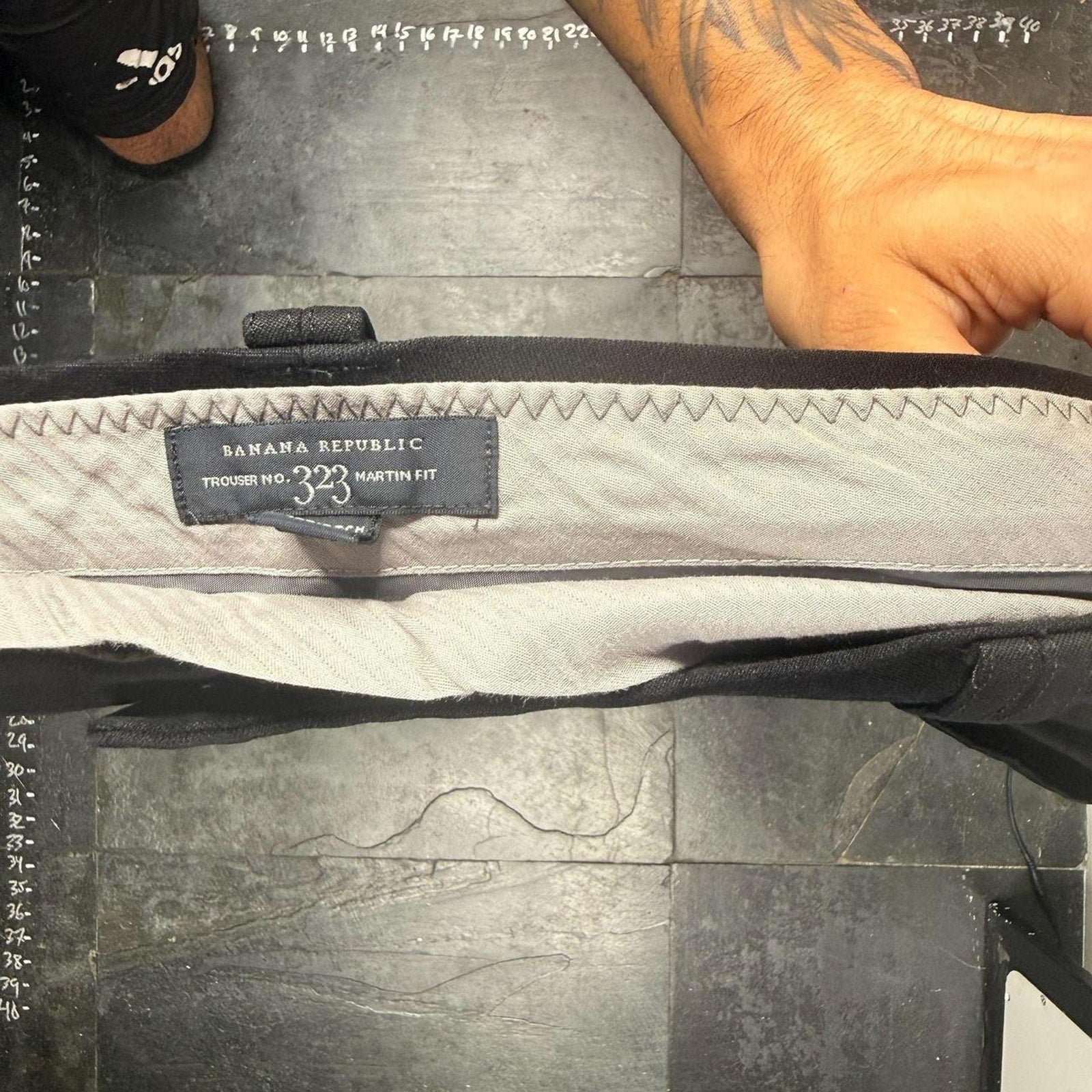 Banana republic trouser no 323