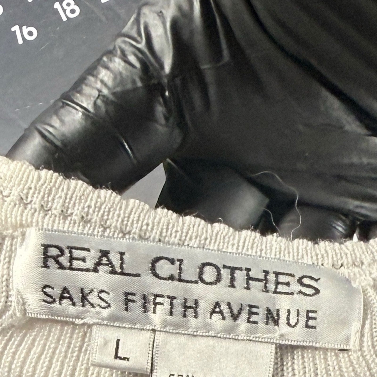 Real Clothes Saks Fifth Avenue White Ribbed Knit Sleeveless Tank Top Size L