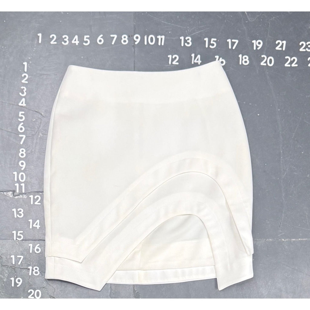 Arynk White Layered Curved Hem Mini Skirt Size M