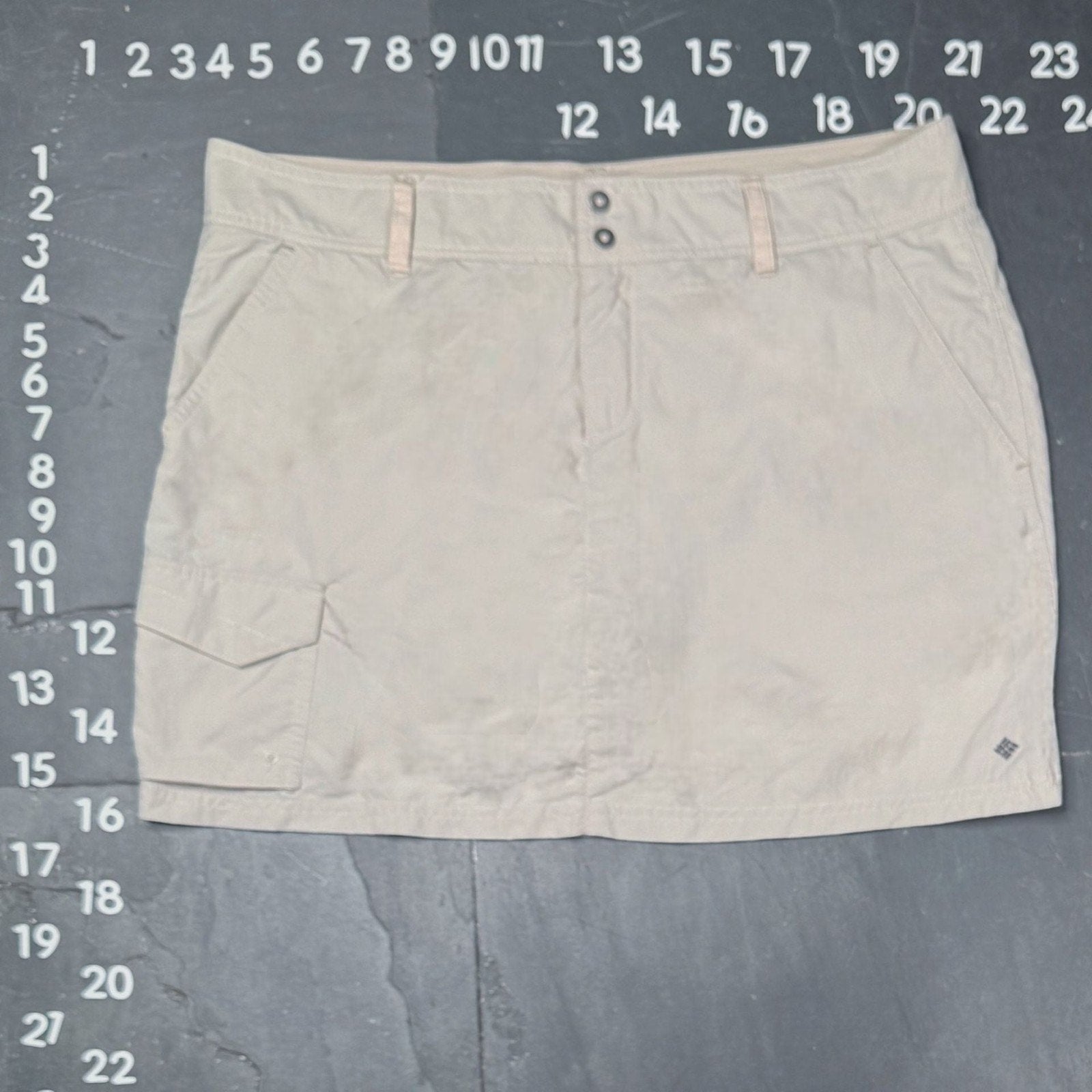 Columbia Omni-Shade Sandy River Cargo Skort Size 10 Tan