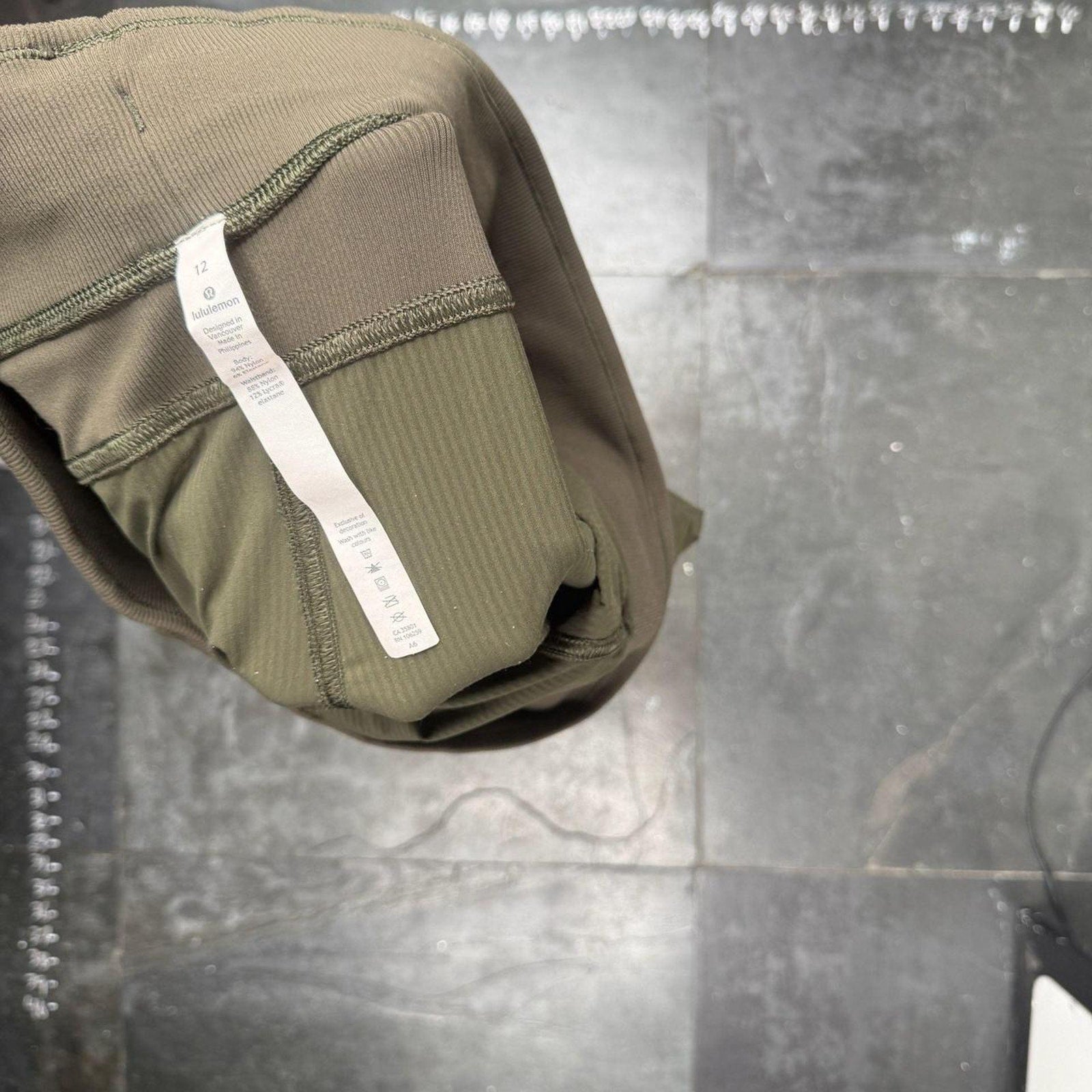 Lululemon size 12 olive green