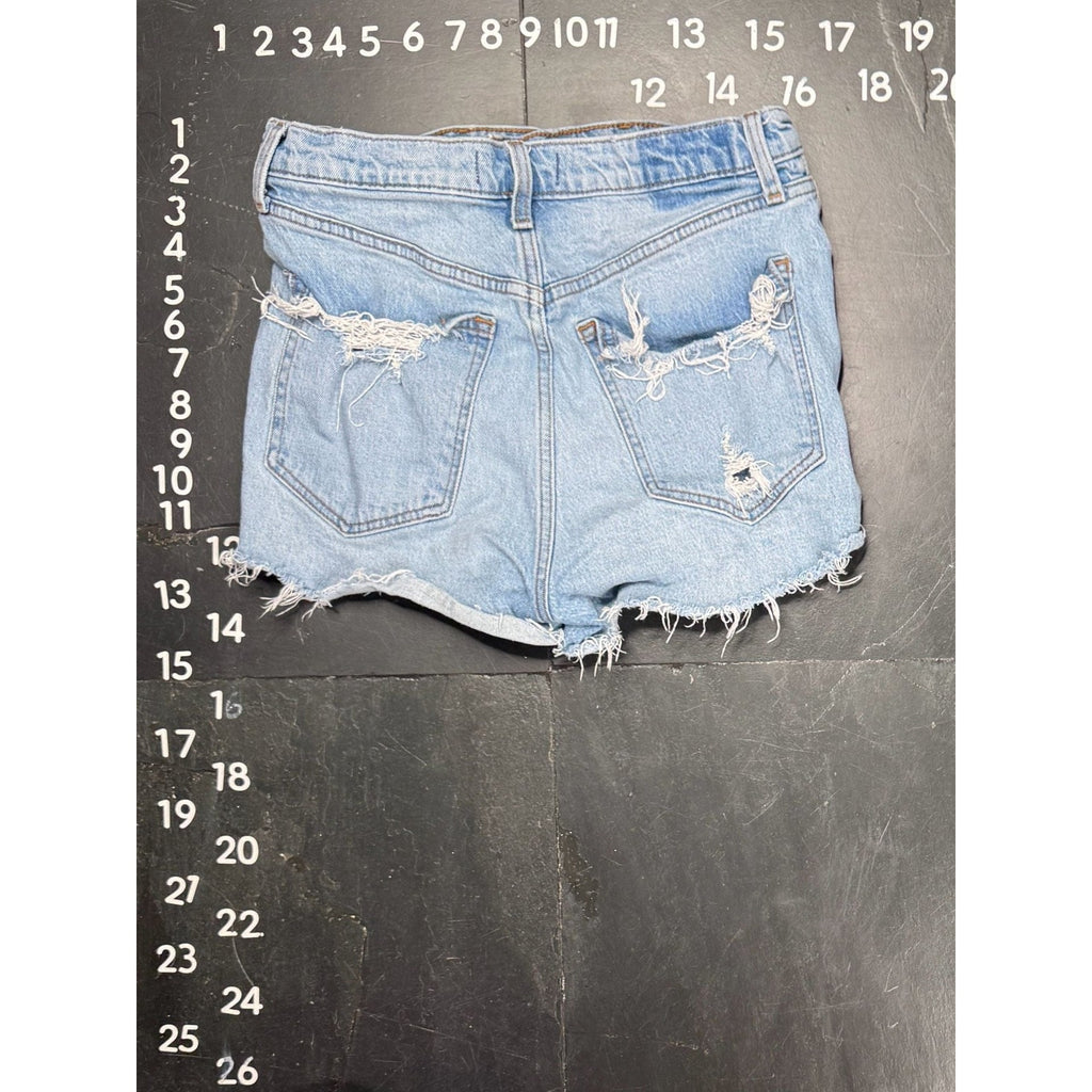 Abercrombie & Fitch High Rise Mom Short Distressed Denim Size 28/6