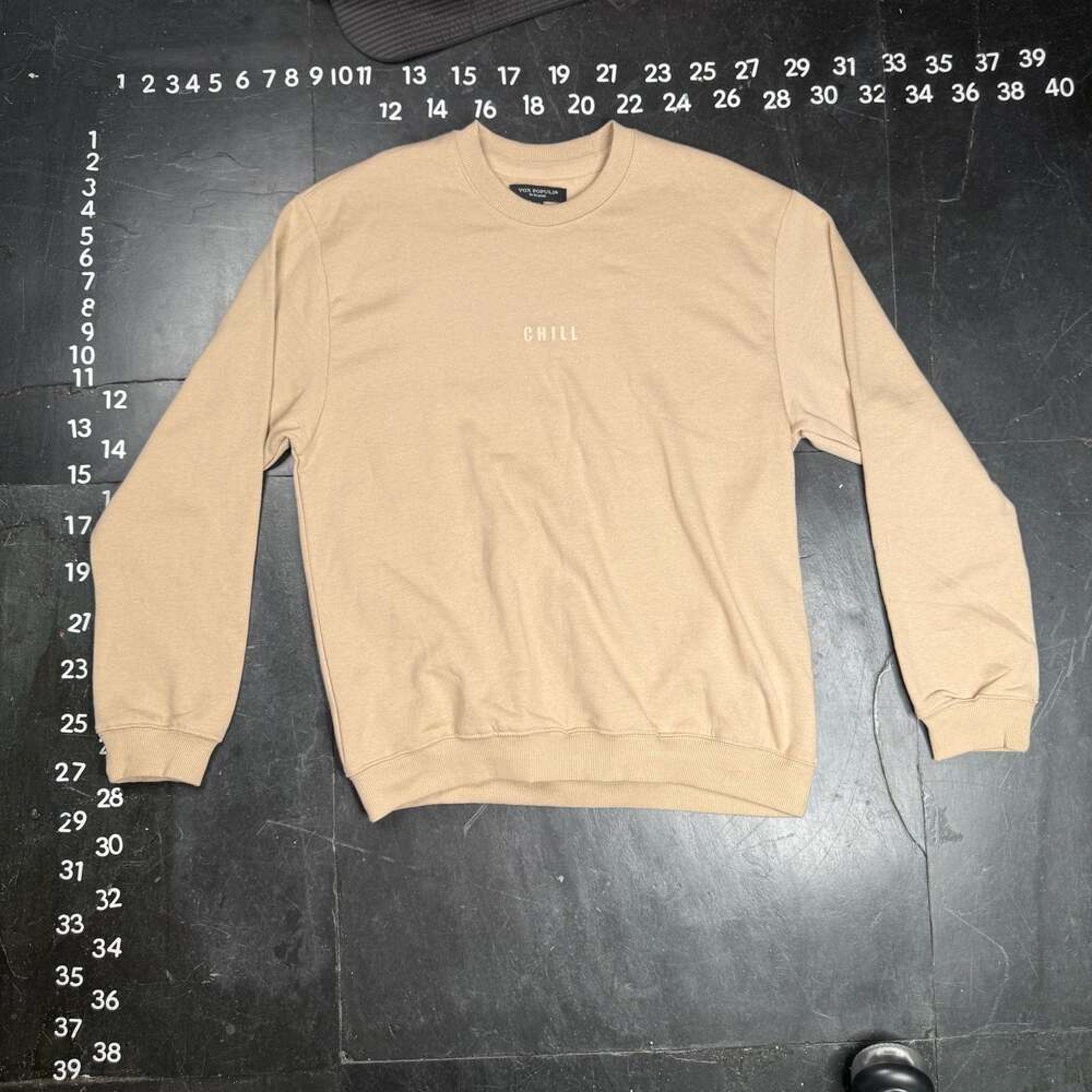 Vox Populi Chill Graphic Sweatshirt Tan Size Medium