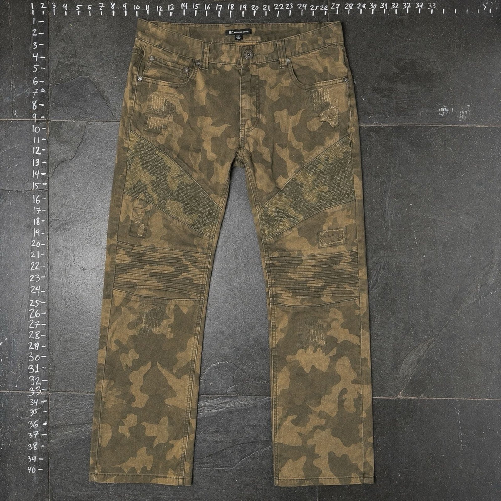 INC International Concepts Berlin Slim Straight Camo Jeans 34W