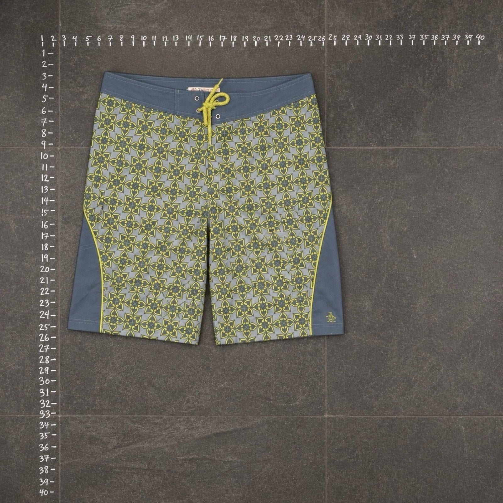 Original Penguin by Munsingwear Men's Size 34 Geometric Print Board Shorts